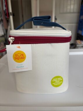 Sun Squad 4-Can Cooler in Cream with Navy Handle and Burgundy Zipper
